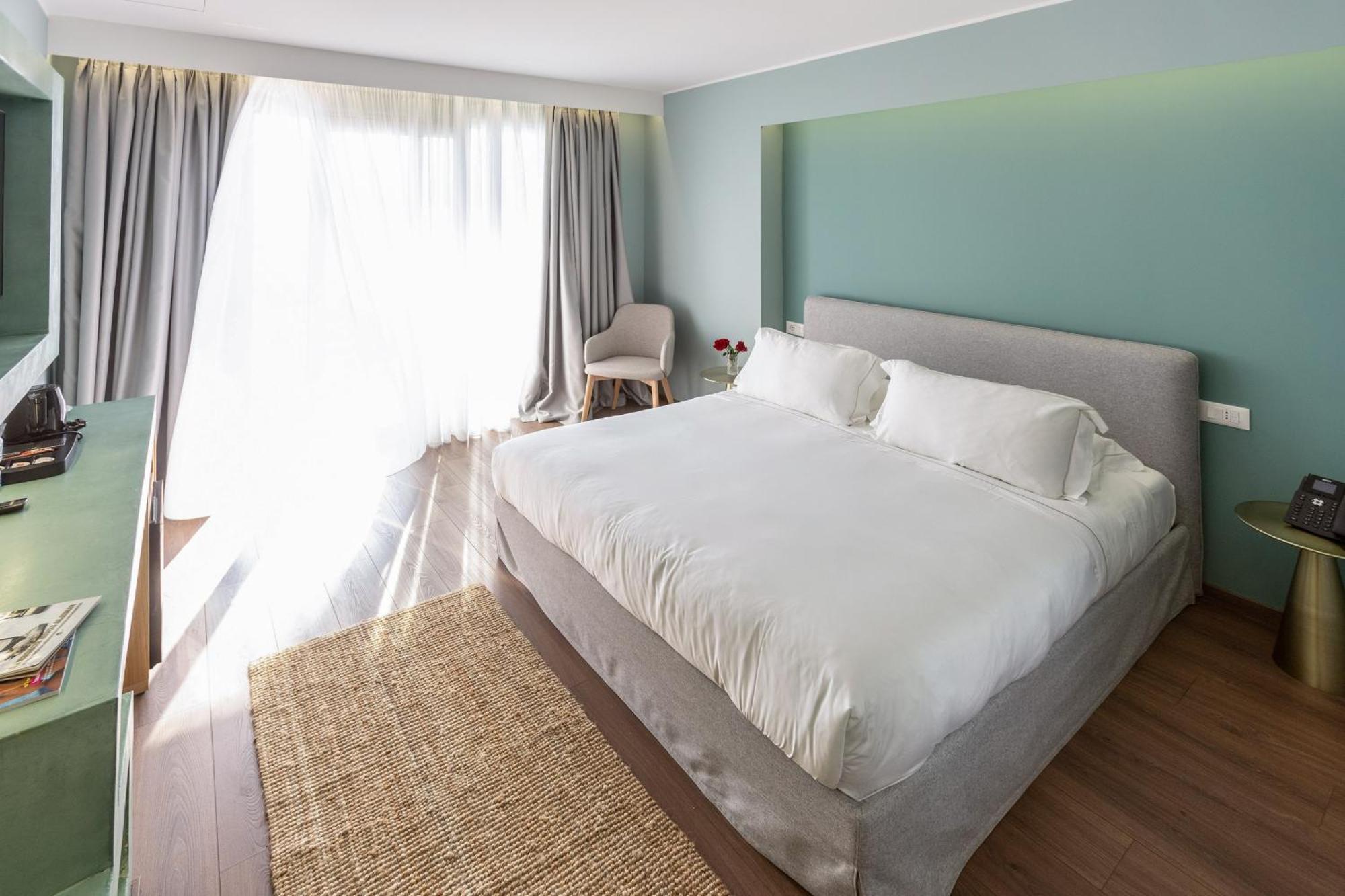 Hotel Vlora Priam, Affiliated By Melia Exterior foto
