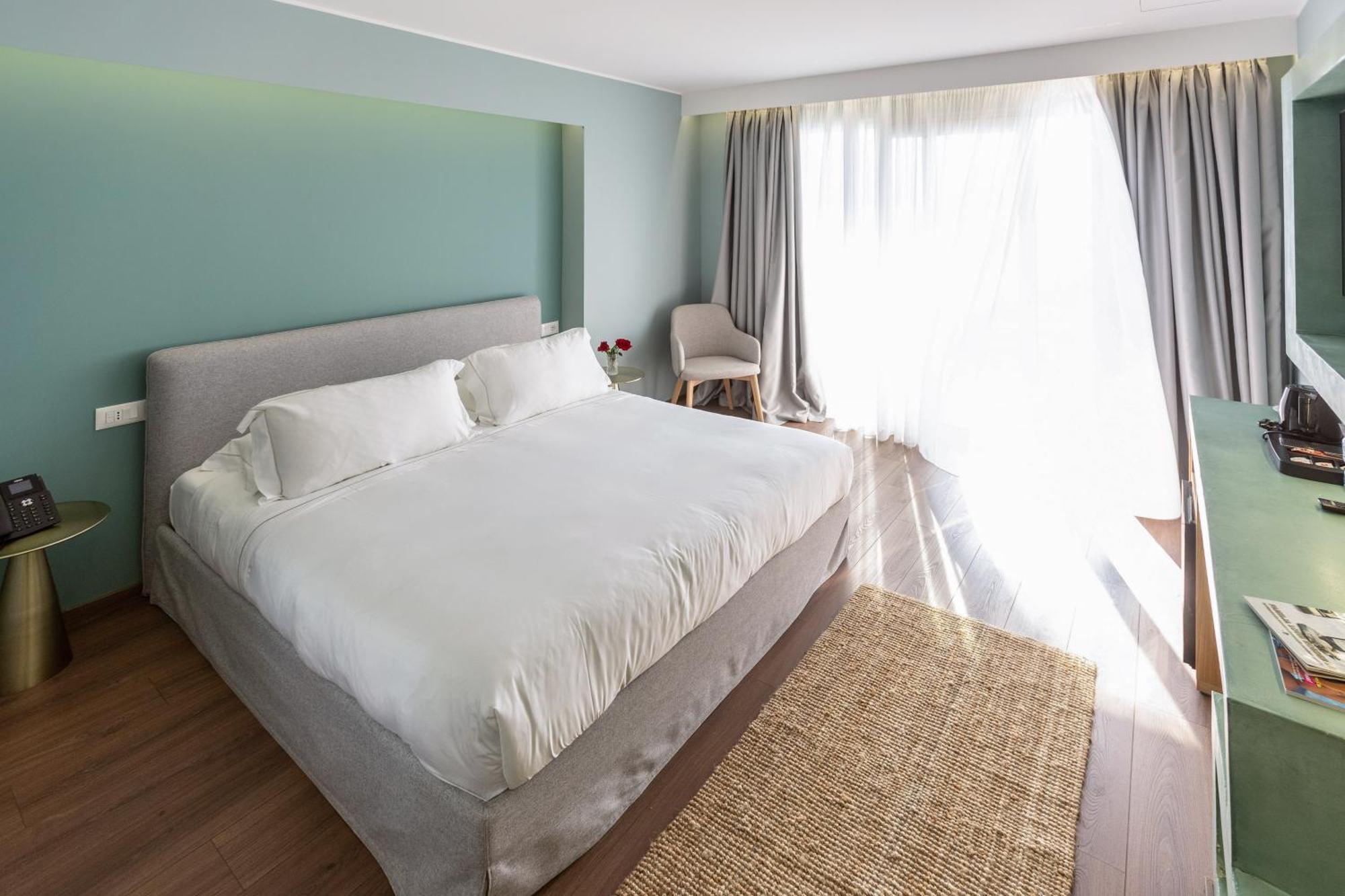 Hotel Vlora Priam, Affiliated By Melia Exterior foto