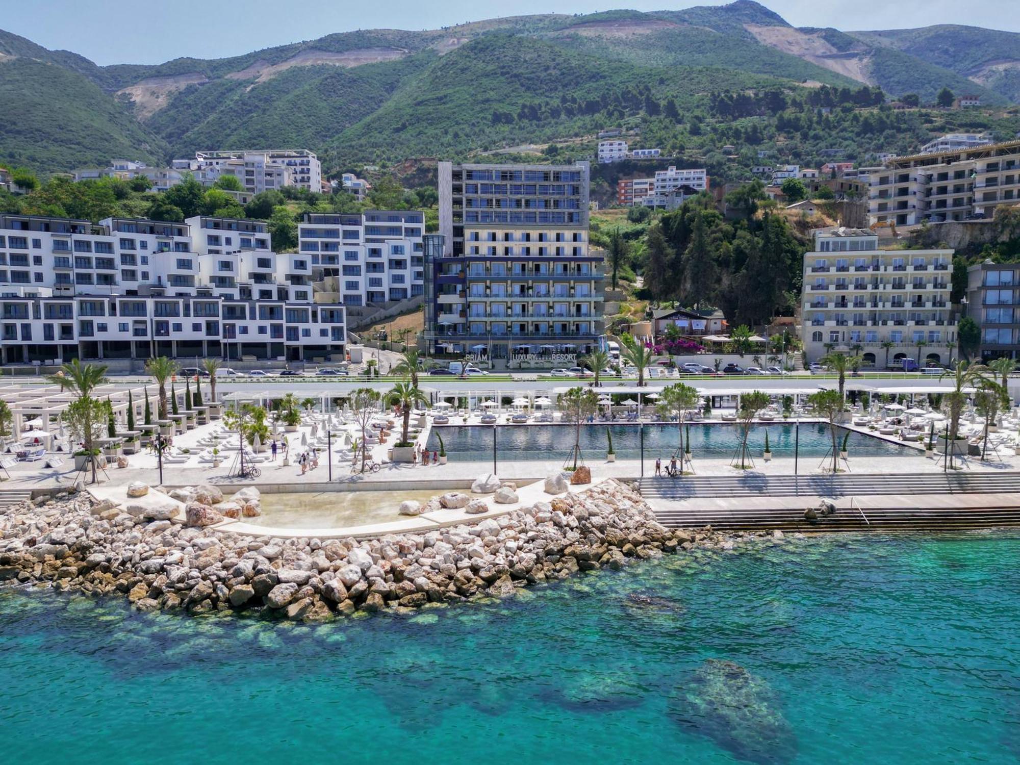Hotel Vlora Priam, Affiliated By Melia Exterior foto
